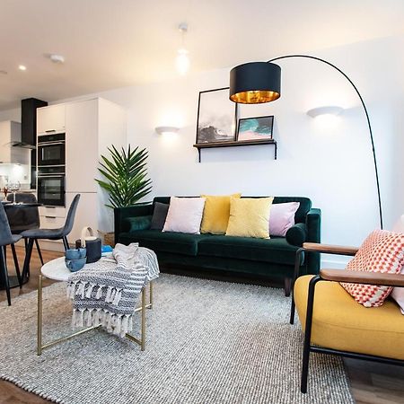 City Centre - Free Parking - Stylish 2 Bedroom Apartment บริสตอล ภายนอก รูปภาพ