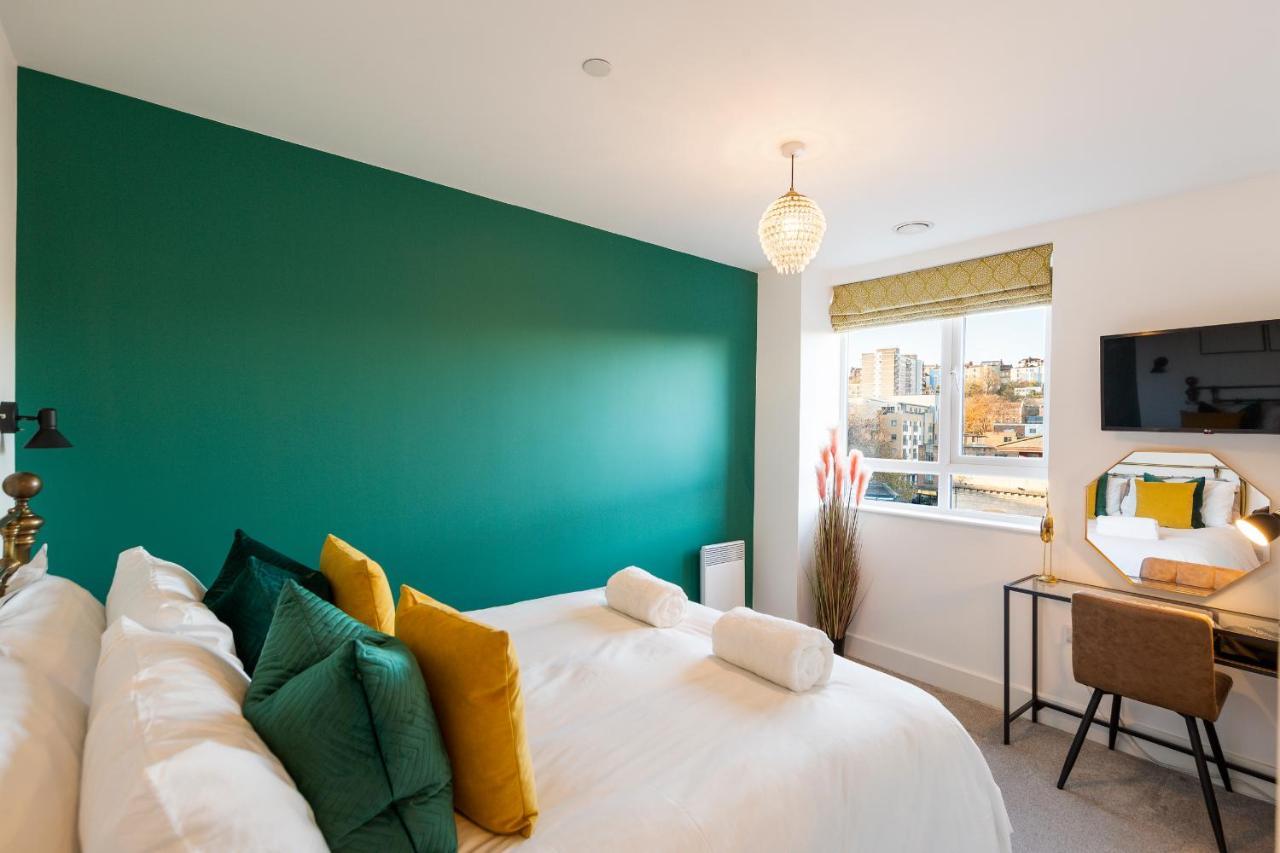City Centre - Free Parking - Stylish 2 Bedroom Apartment บริสตอล ภายนอก รูปภาพ