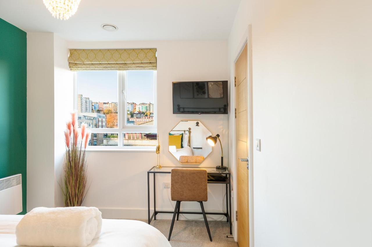 City Centre - Free Parking - Stylish 2 Bedroom Apartment บริสตอล ภายนอก รูปภาพ