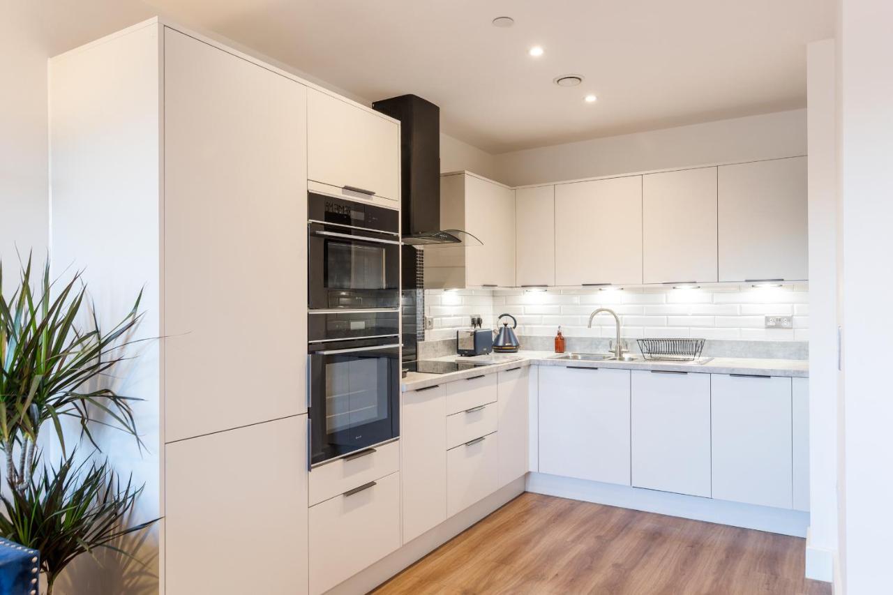 City Centre - Free Parking - Stylish 2 Bedroom Apartment บริสตอล ภายนอก รูปภาพ
