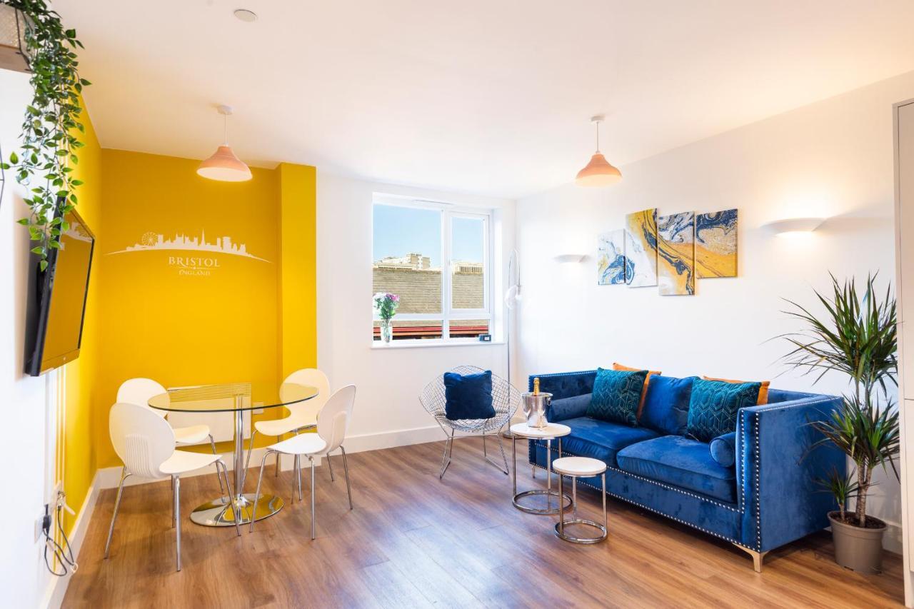 City Centre - Free Parking - Stylish 2 Bedroom Apartment บริสตอล ภายนอก รูปภาพ