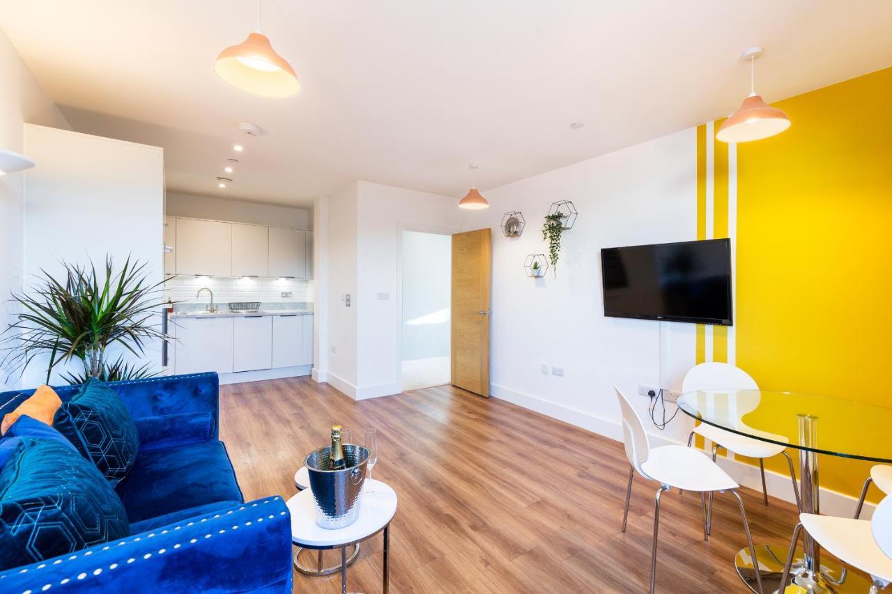 City Centre - Free Parking - Stylish 2 Bedroom Apartment บริสตอล ภายนอก รูปภาพ